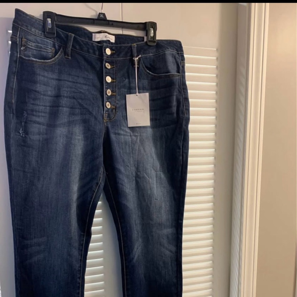 KanCan Distressed Jeans - NWT - 2XL